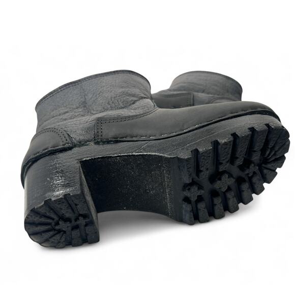 NO.6 STORE | 36 / US 6 | 5" Pull-On Shearling Clog Boot on Mid Tread Ink Aviator - Picture 6 of 9